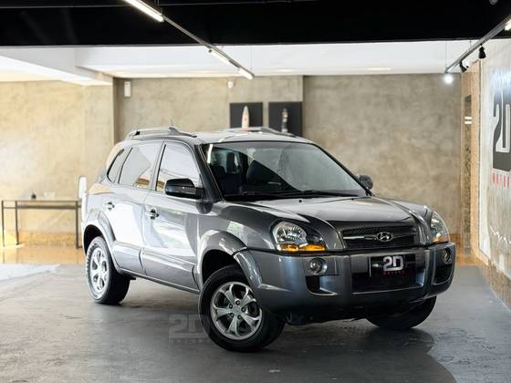 HYUNDAI TUCSON 2.0 MPFI GLS 16V 143CV 2WD FLEX 4P AUTOMÁTICO HYUNDAI TUCSON 2.0 MPFI GLS 16V 143CV 2WD FLEX 4P AUTOMÁTICO